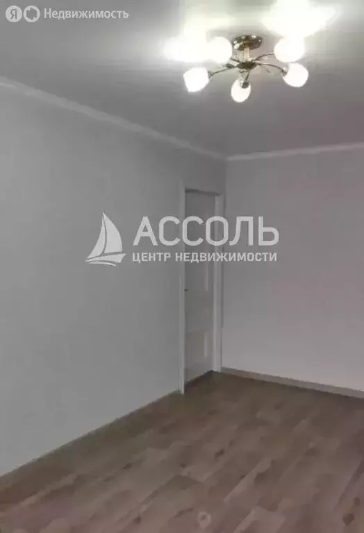 3-комнатная квартира: Омск, Космический проспект, 25 (47 м) - Фото 1