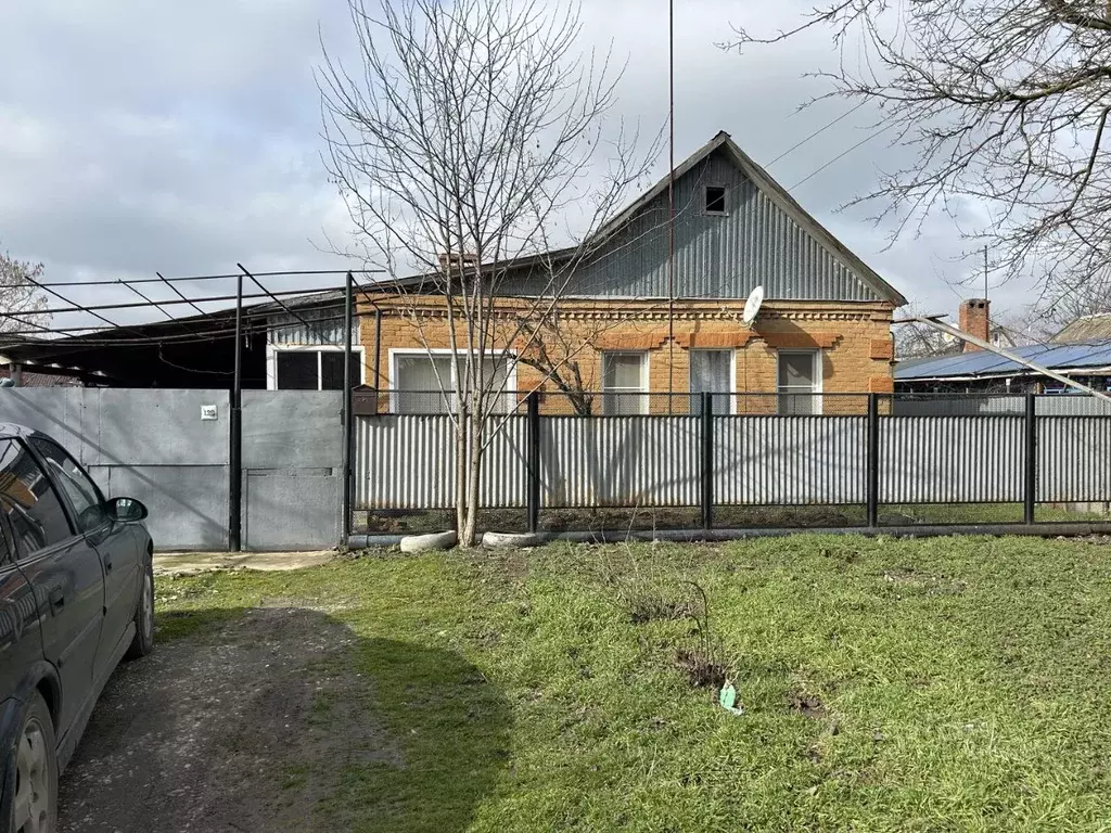 Дом в Краснодарский край, Абинск ул. Розы Люксембург (60 м) - Фото 1