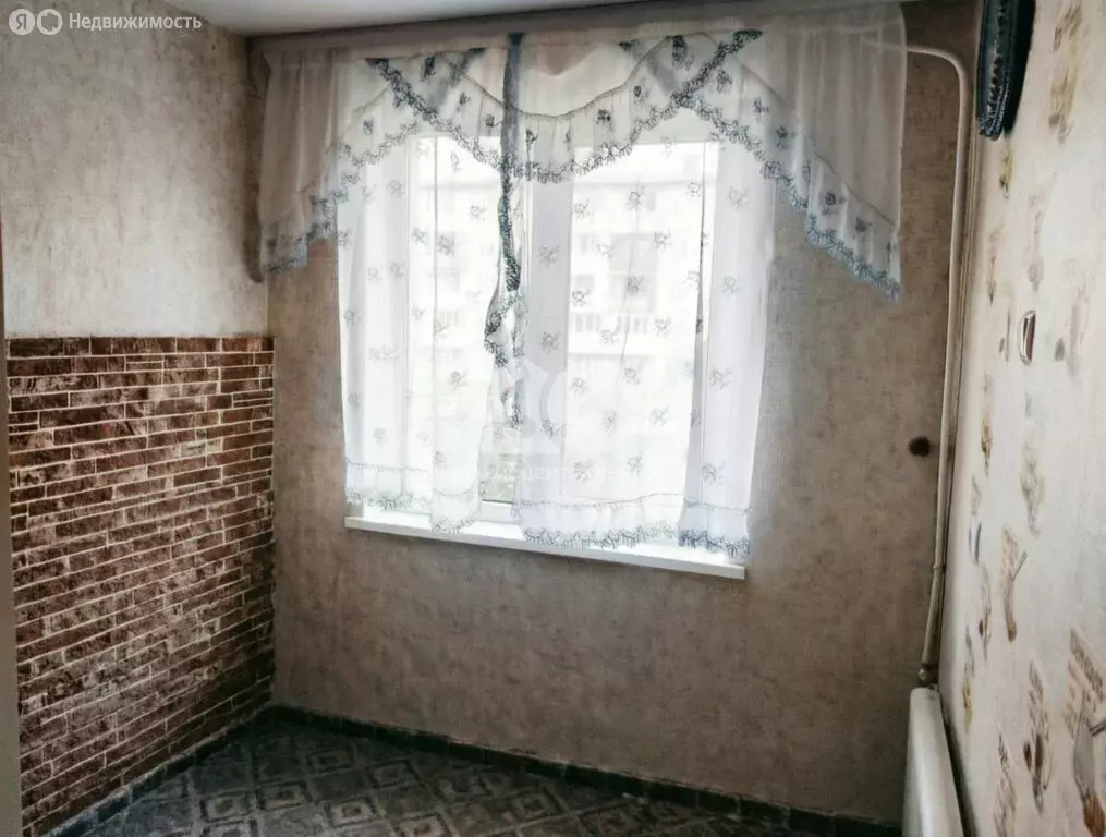 3-комнатная квартира: Кемерово, проспект Шахтёров, 40 (47.6 м) - Фото 1