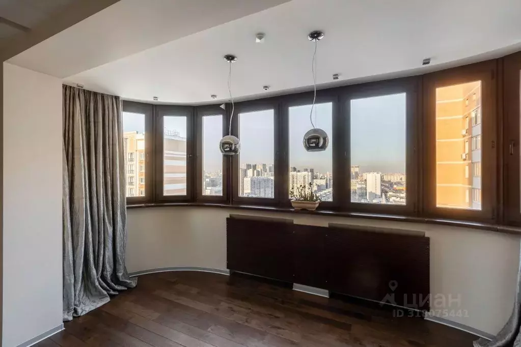 Квартира, 4 комнаты, 175 м - Фото 0