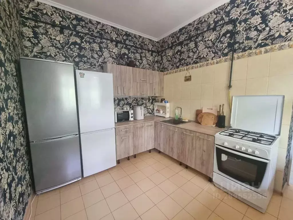Дом в Краснодарский край, Геленджик ул. Орджоникидзе, 13 (300 м) - Фото 1