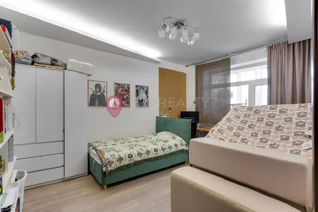 Продается 3-комнатная квартира - Фото 1