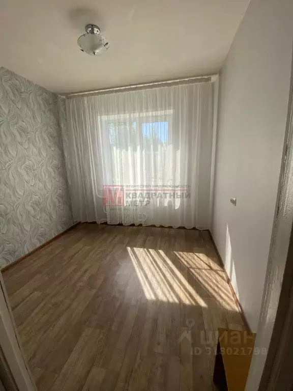 1-к кв. Белгородская область, Старый Оскол Макаренко мкр, 21 (39.0 м) - Фото 0