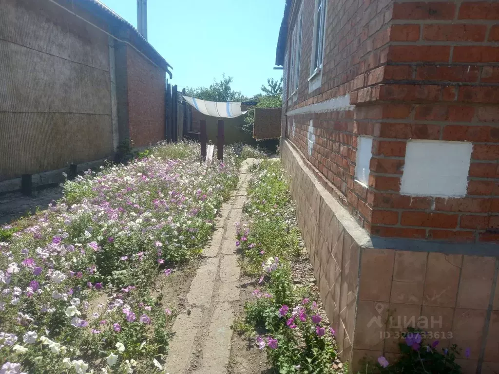 Дом в Ростовская область, Шахты ул. Одоевского (60 м) - Фото 1