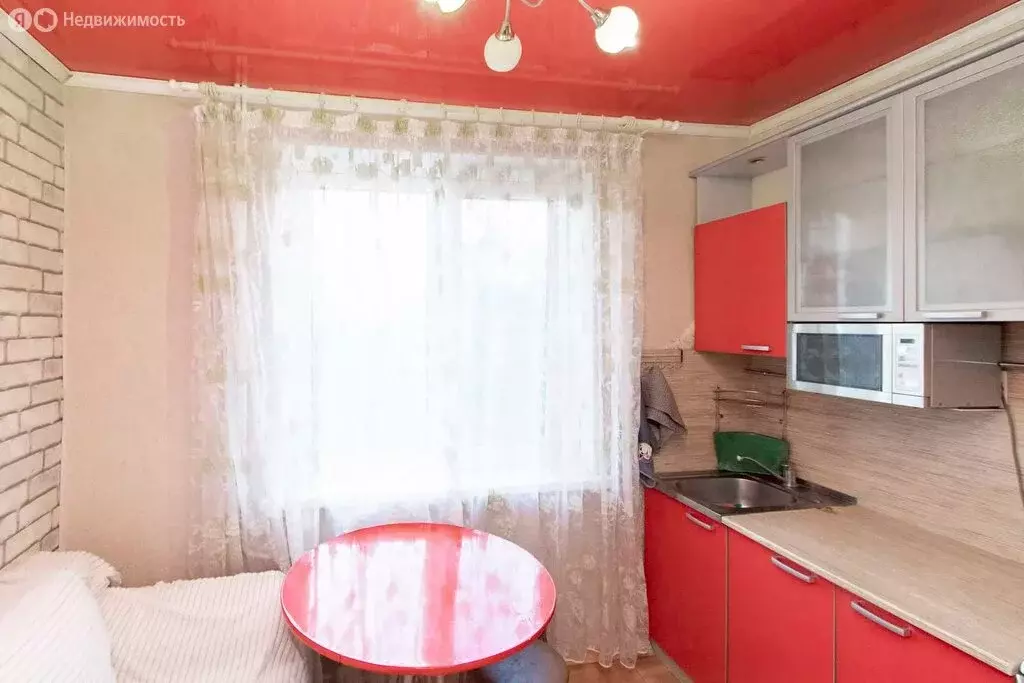 1-комнатная квартира: Тюмень, улица 50 лет Октября, 54 (33.4 м) - Фото 1