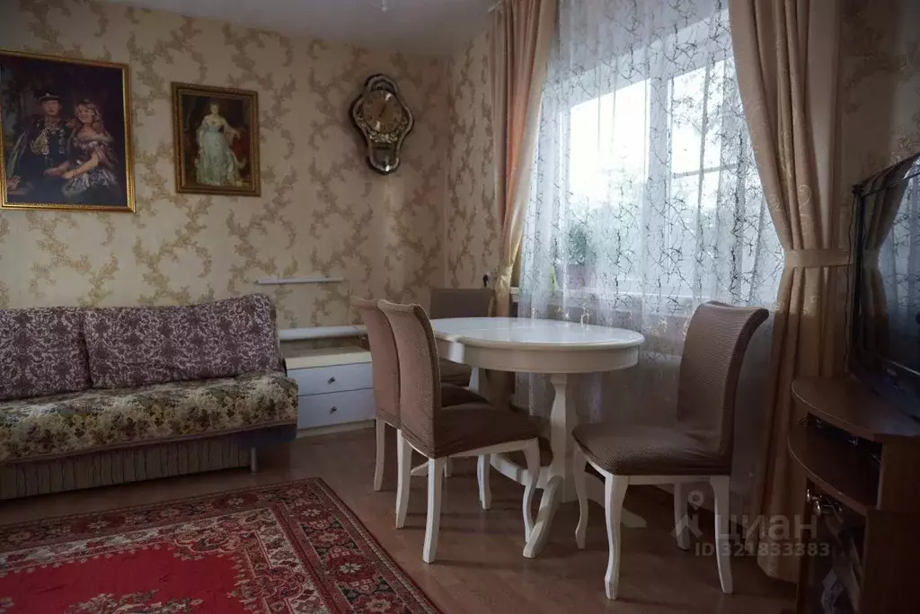 Дом в Свердловская область, Староуткинск пгт ул. Советская, 10 (60 м) - Фото 0