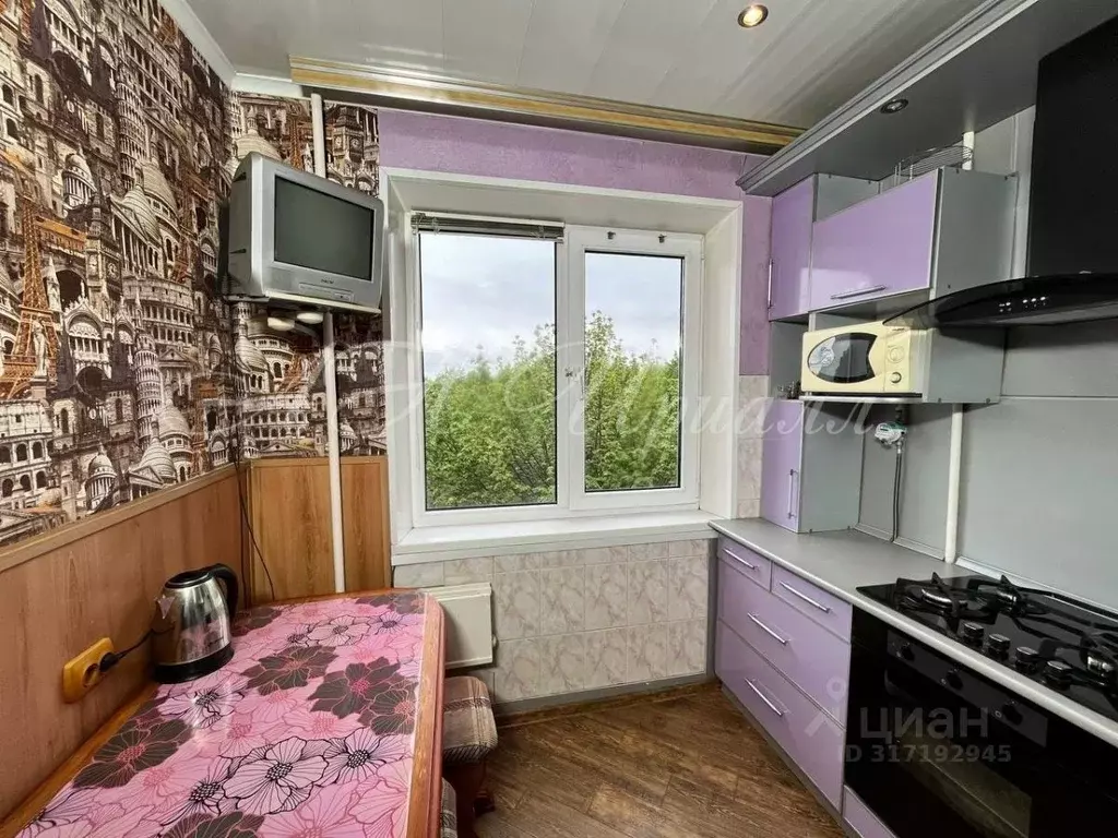2-к кв. Курская область, Железногорск ул. Димитрова, 13 (44.9 м) - Фото 1