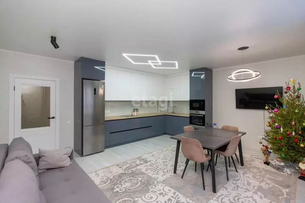 3-к кв. Тюменская область, Тюмень ул. Тимофея Кармацкого, 11 (93.3 м) - Фото 1