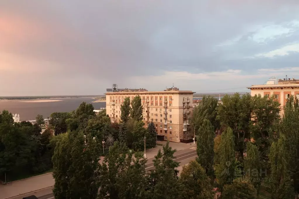 2-к кв. Волгоградская область, Волгоград ул. Аллея Героев, 4 (56.0 м) - Фото 1