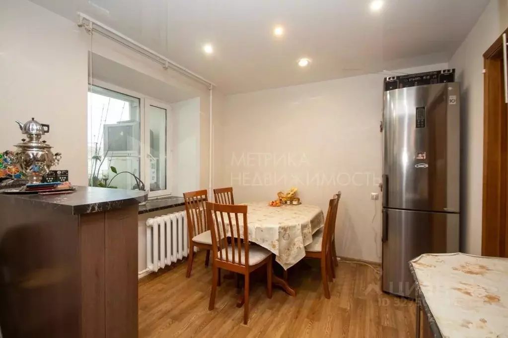 3-к кв. Тюменская область, Тюмень ул. Чернышевского, 2Бк4 (96.2 м) - Фото 1