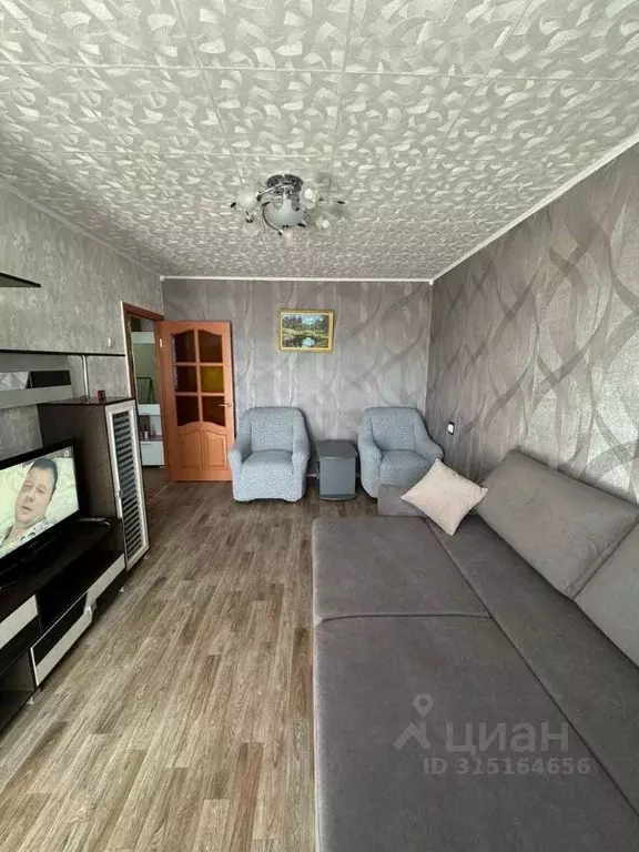 2-к кв. Татарстан, Казань ул. Юлиуса Фучика, 54 (50.0 м) - Фото 0
