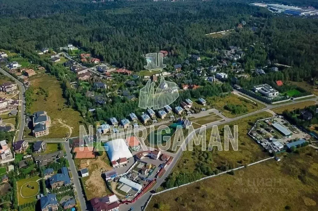Участок в Московская область, Красногорск городской округ, д. ... - Фото 1