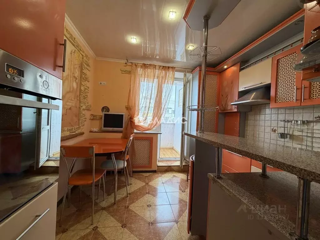 3-к кв. Белгородская область, Белгород ул. Есенина, 48 (71.5 м) - Фото 2