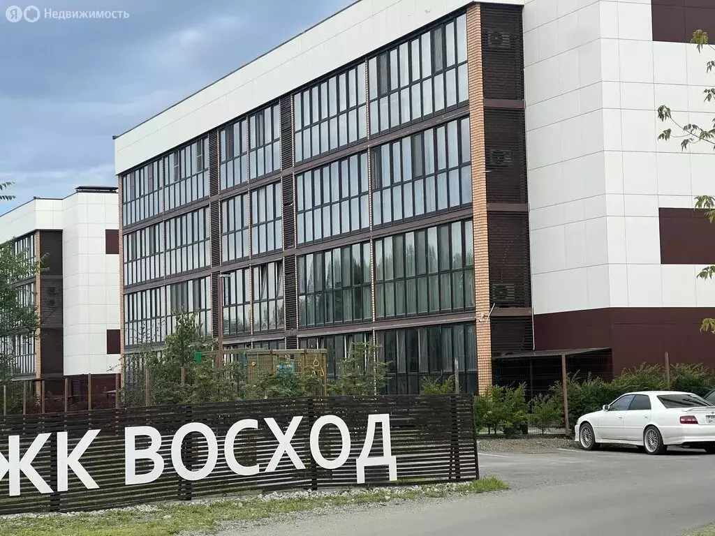2-комнатная квартира: Артём, Вокзальная улица, 49А (47.4 м) - Фото 1