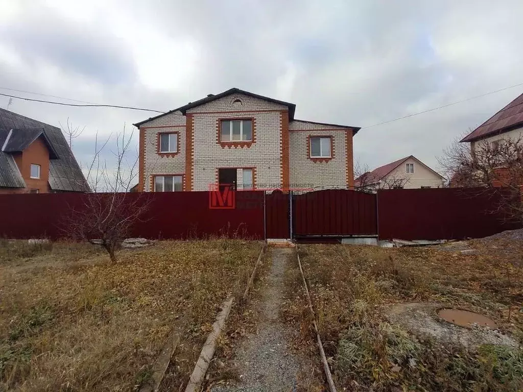 Дом в Белгородская область, Старый Оскол Дубрава мкр, 2 кв-л, 3 (200 ... - Фото 0