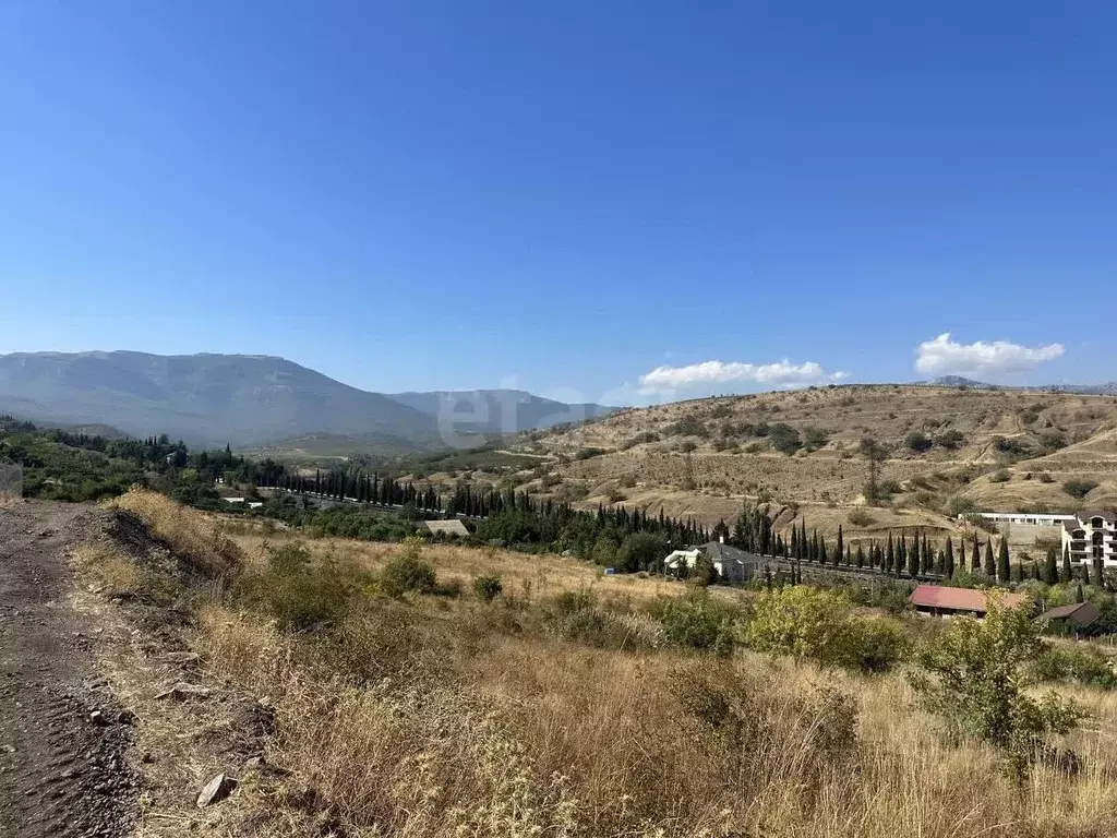 Участок в Крым, Алушта муниципальный округ, с. Солнечногорское ул. ... - Фото 1