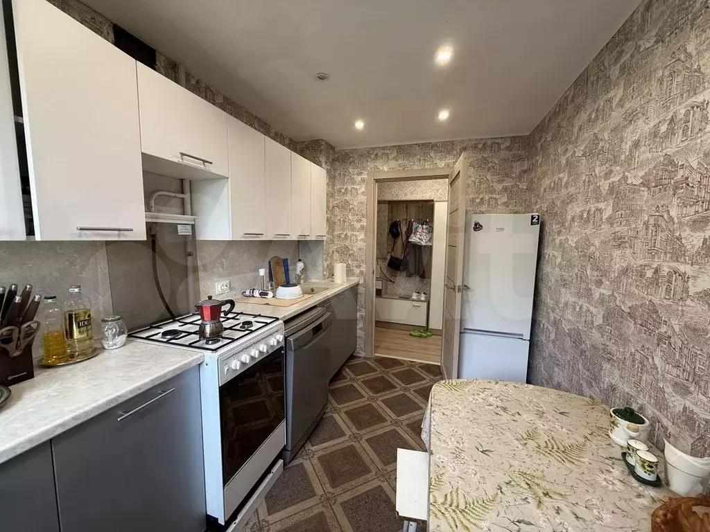 3-к. квартира, 58 м, 3/9 эт. - Фото 1