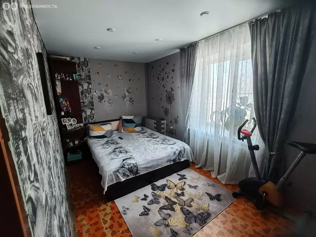 3-комнатная квартира: посёлок городского типа Мишеронский, Советская ... - Фото 1