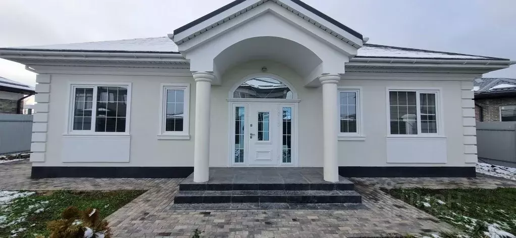 Дом в Адыгея, Тахтамукайский район, Козет аул ул. Английская (130 м) - Фото 1