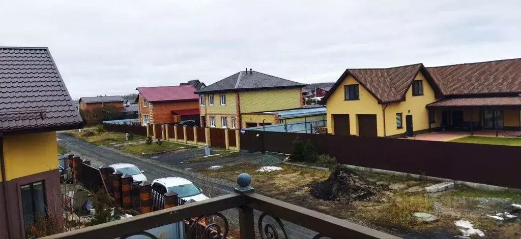 Коттедж в Омская область, Омск ул. Пихтовая (188 м) - Фото 0