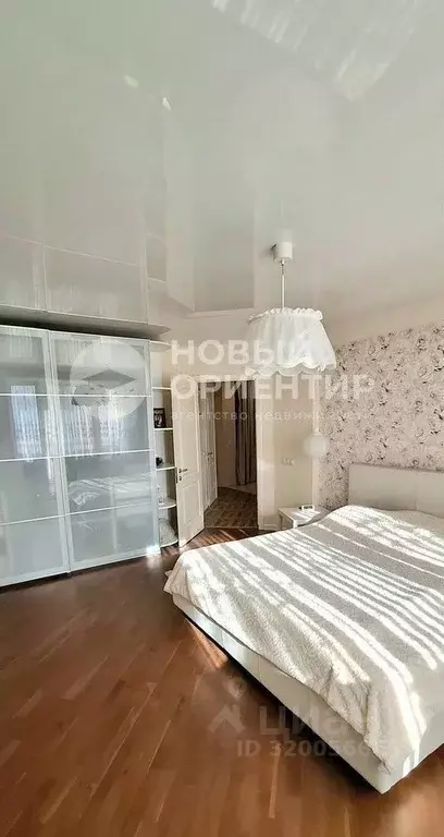 2-к кв. Свердловская область, Екатеринбург ул. Краснолесья, 14к2 (88.0 ... - Фото 0