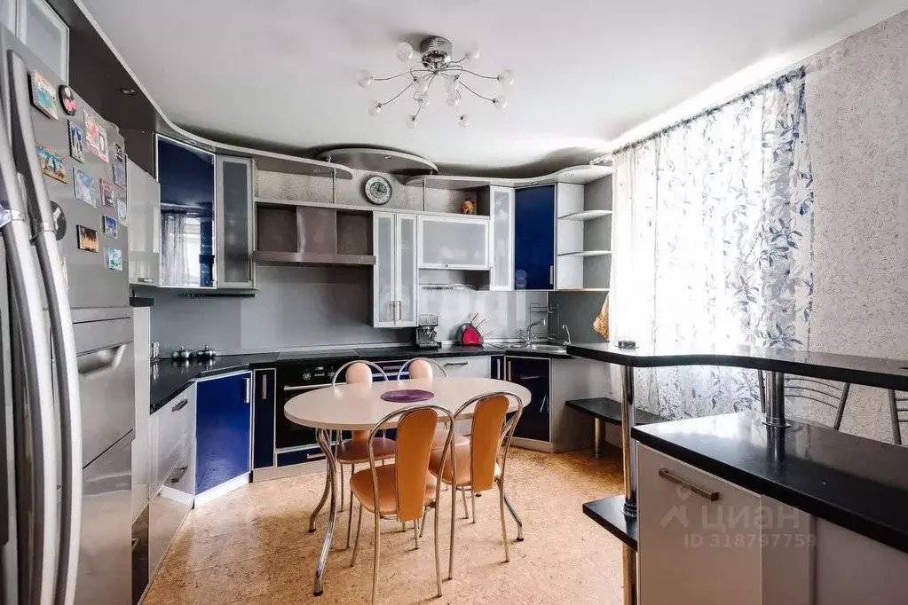 Дом в Амурская область, Благовещенск Нагорная ул., 84 (274 м) - Фото 1