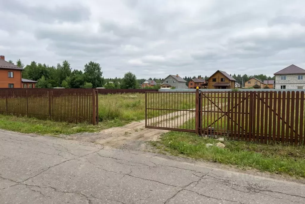 Участок в Московская область, Чехов муниципальный округ, д. Малое ... - Фото 1