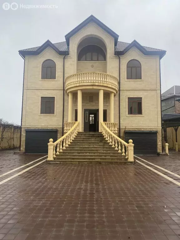 Дом в Махачкала, улица Керимова (450 м) - Фото 0