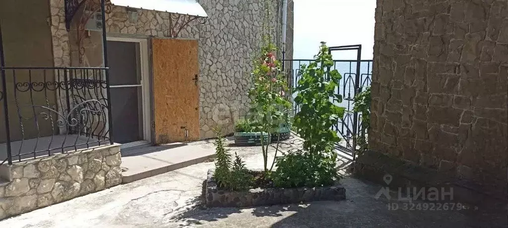 Таунхаус в Крым, Феодосия ул. Сиренная (170 м) - Фото 1