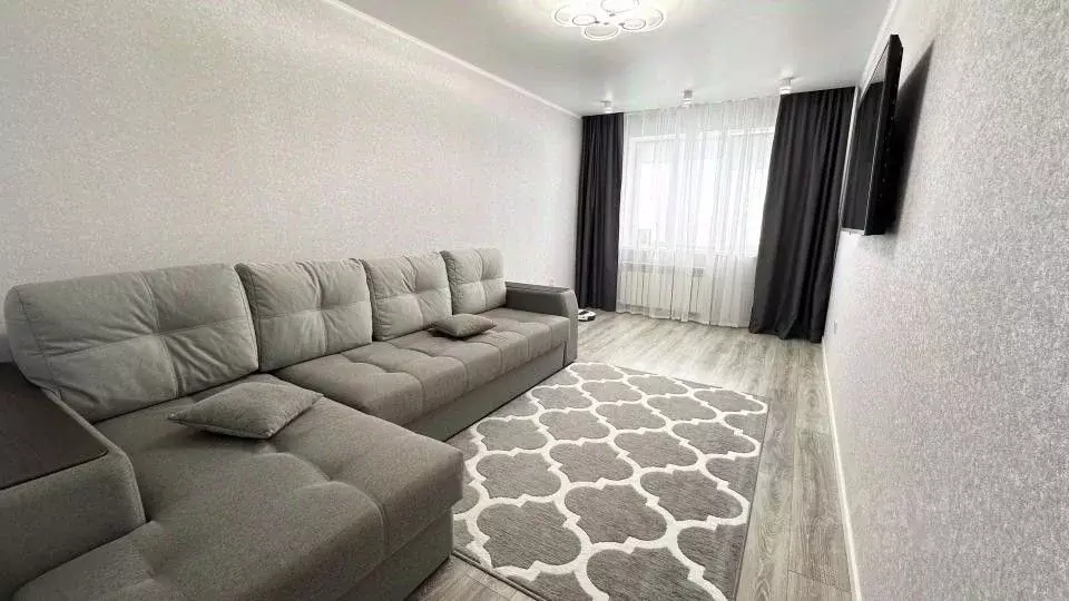 1-к кв. Татарстан, Зеленодольск просп. Строителей, 32 (38.3 м) - Фото 0