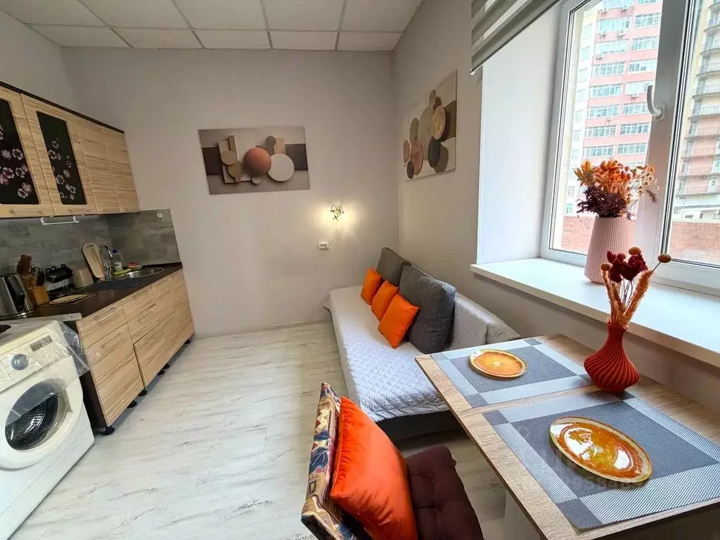 Студия Приморский край, Владивосток ул. Кирова, 25В (17.0 м) - Фото 1