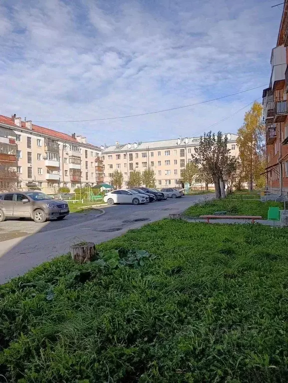 3-к кв. Свердловская область, Асбест Уральская ул., 70 (40.0 м) - Фото 2