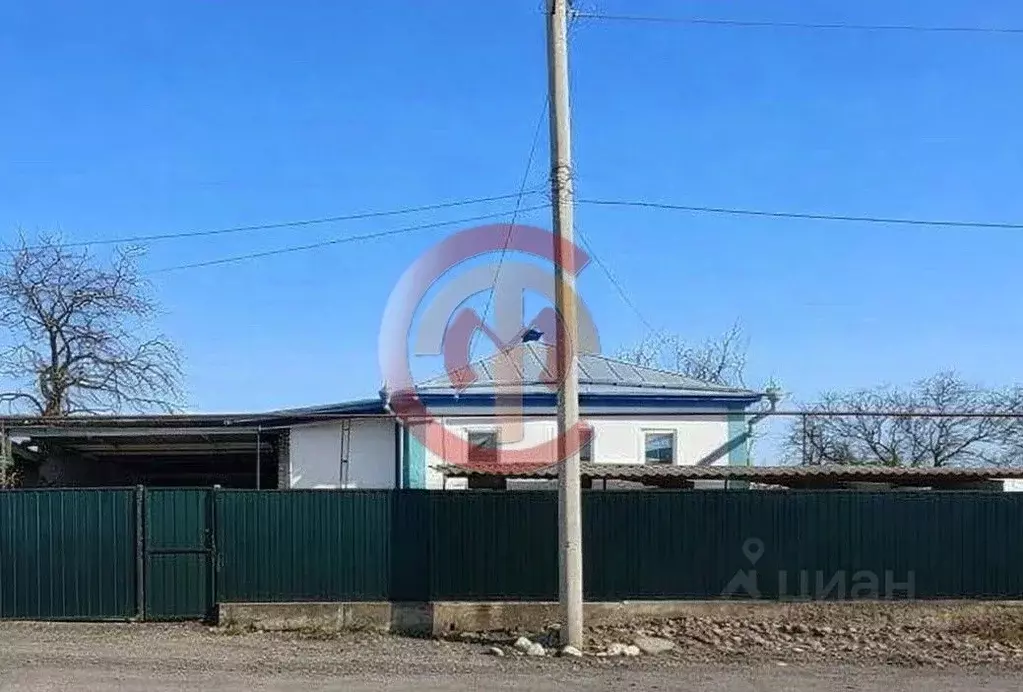 Дом в Карачаево-Черкесия, Зеленчукский район, Кардоникская ст-ца ... - Фото 1