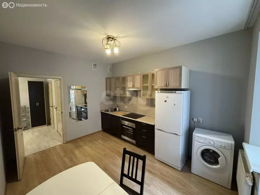 3-комнатная квартира: Санкт-Петербург, улица Есенина, 1к1 (92.5 м) - Фото 1