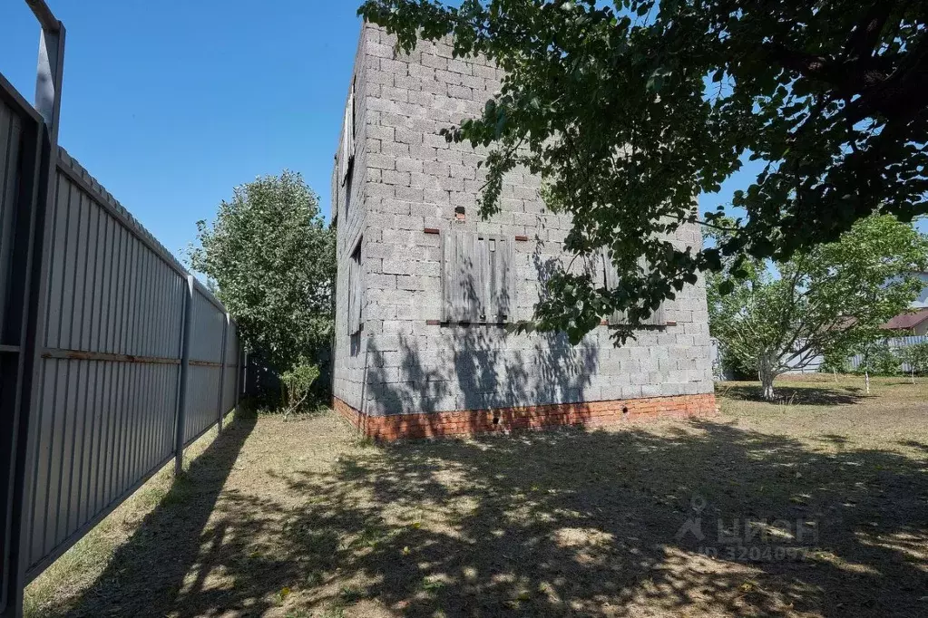 Дом в Саратовская область, Энгельсский район, Красноярское ... - Фото 0