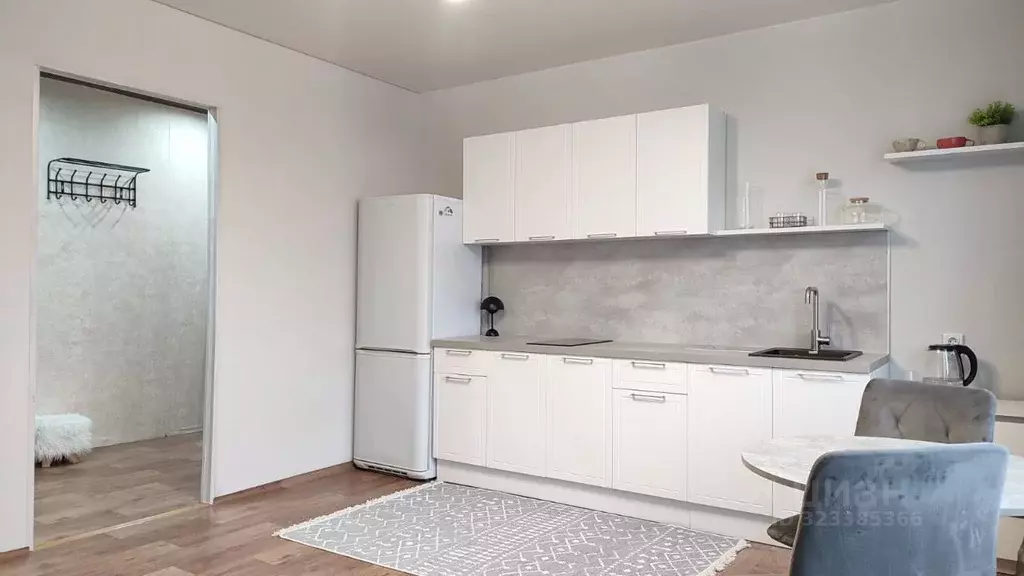 2-к кв. Красноярский край, Красноярск Светлогорская ул., 17А (56.0 м) - Фото 1