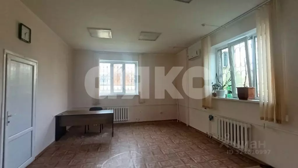 Офис в Краснодарский край, Горячий Ключ ул. Ленина, 232Б (27 м) - Фото 1