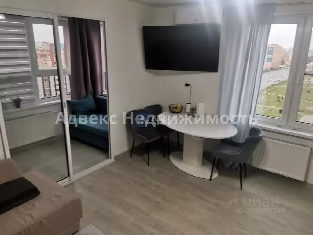 2-к кв. Тюменская область, Тюмень ул. Монтажников, 57 (56.1 м) - Фото 1