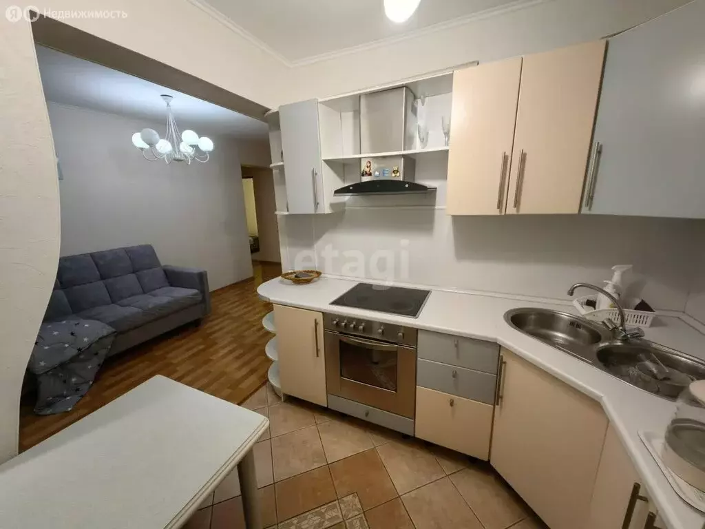 3-комнатная квартира: Ачинск, микрорайон Авиатор, 24 (55.7 м) - Фото 1