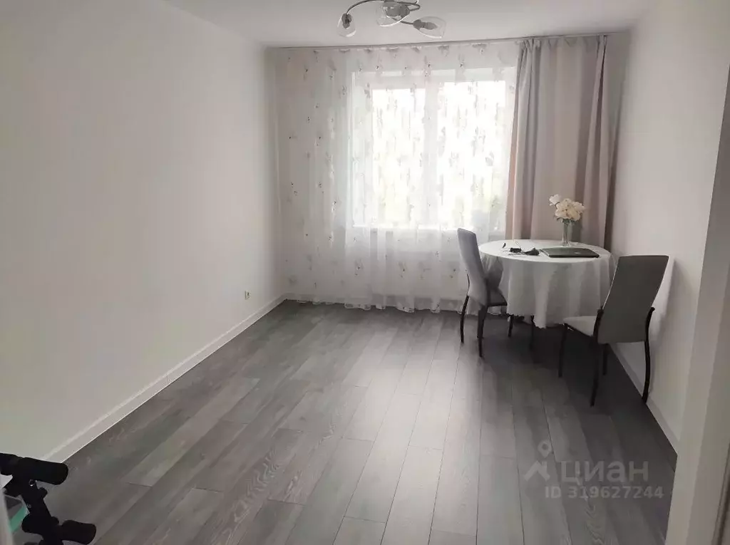3-к кв. Красноярский край, Красноярск ул. Елены Стасовой, 48А (70.0 м) - Фото 0