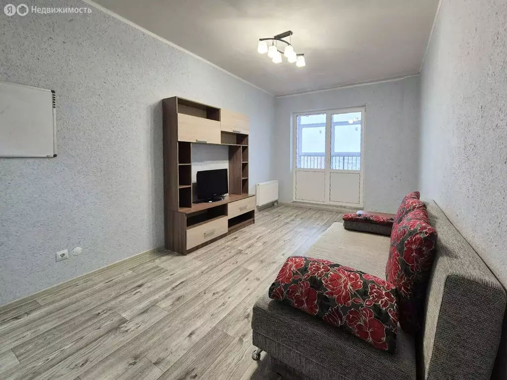 1-комнатная квартира: Череповец, Любецкая улица, 1 (42.6 м) - Фото 1