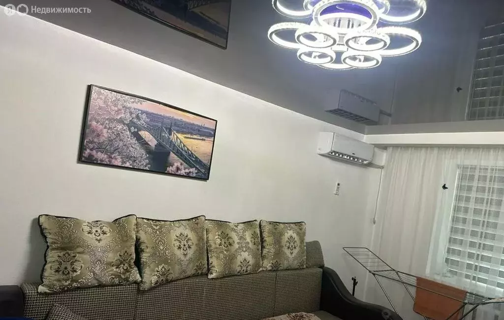 3-комнатная квартира: Новошахтинск, Парковая улица, 9 (56 м) - Фото 0
