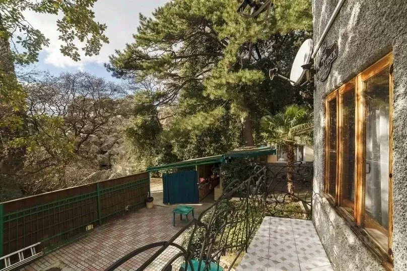 Дом в Крым, Алупка Ялта городской округ,  (110 м) - Фото 1