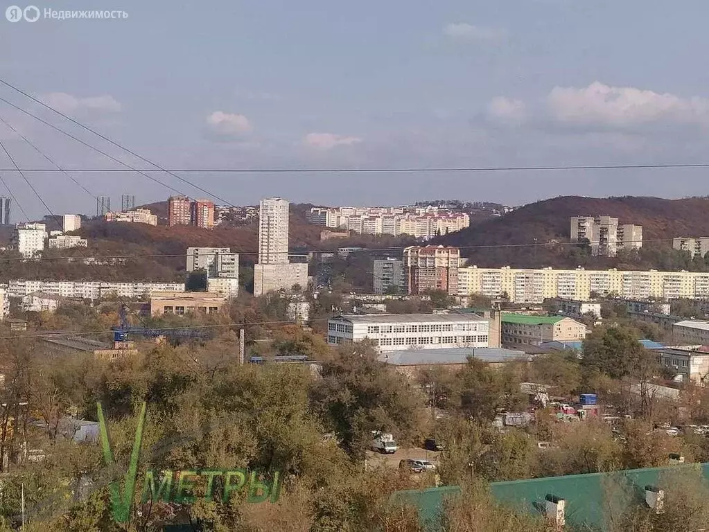 3-комнатная квартира: Владивосток, Иртышская улица, 28А (58.2 м) - Фото 1