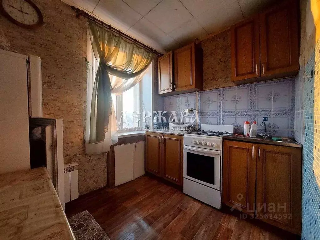 2-к кв. Белгородская область, Старый Оскол Интернациональный мкр, 34 ... - Фото 1