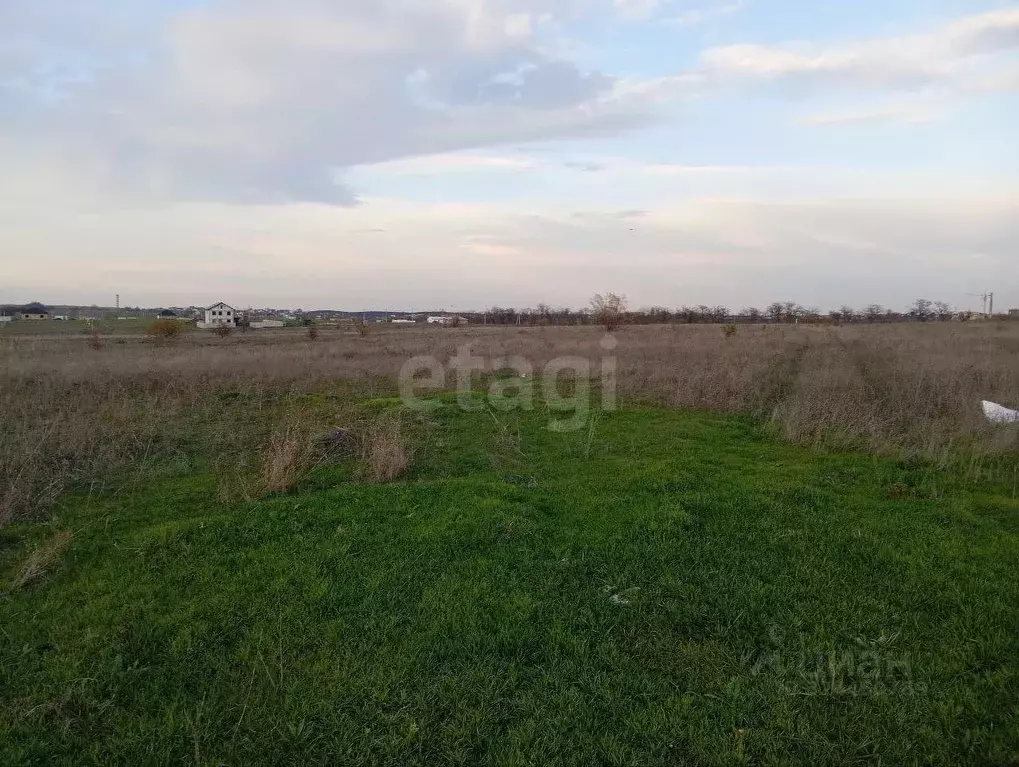 Участок в Крым, Симферопольский район, с. Мирное  (6.17 сот.) - Фото 1