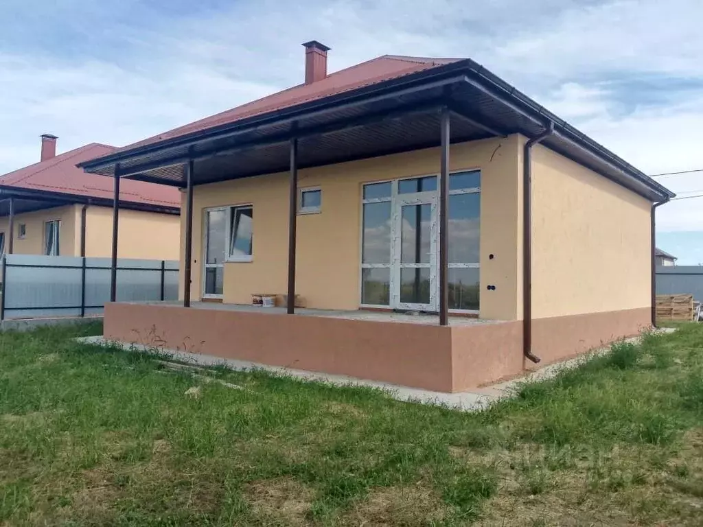 Дом в Краснодарский край, Крымский район, Молдаванское с/пос, пос. ... - Фото 1