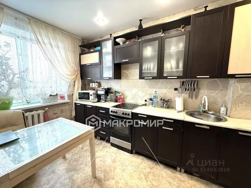3-к кв. Брянская область, Брянск Уральский пер., 10/1 (72.8 м) - Фото 0