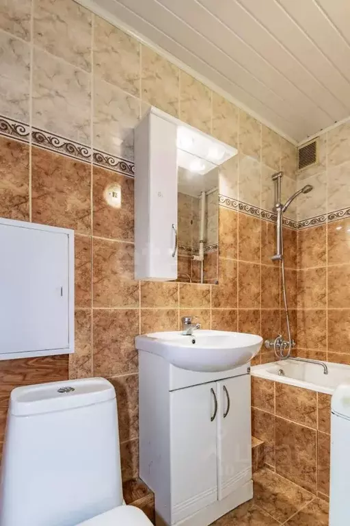 2-к кв. Свердловская область, Екатеринбург ул. Титова, 14 (44.8 м) - Фото 1