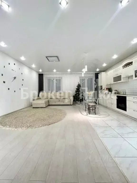 3-к кв. Хакасия, Абакан ул. Кирова, 120А (80.0 м) - Фото 1